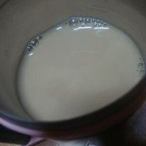 バニラエッセンと練乳の“コクのあるミルクコーヒー”